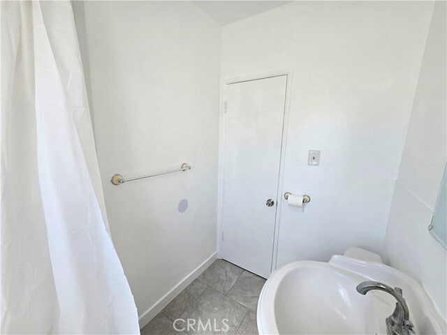 Building Photo - 1140 W 120th St