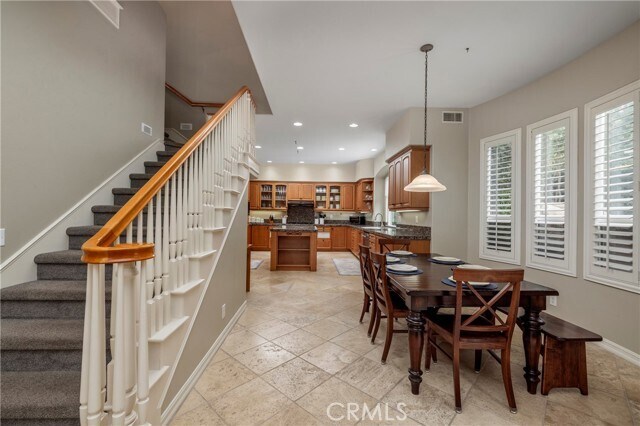 Building Photo - 10 Spring Grove