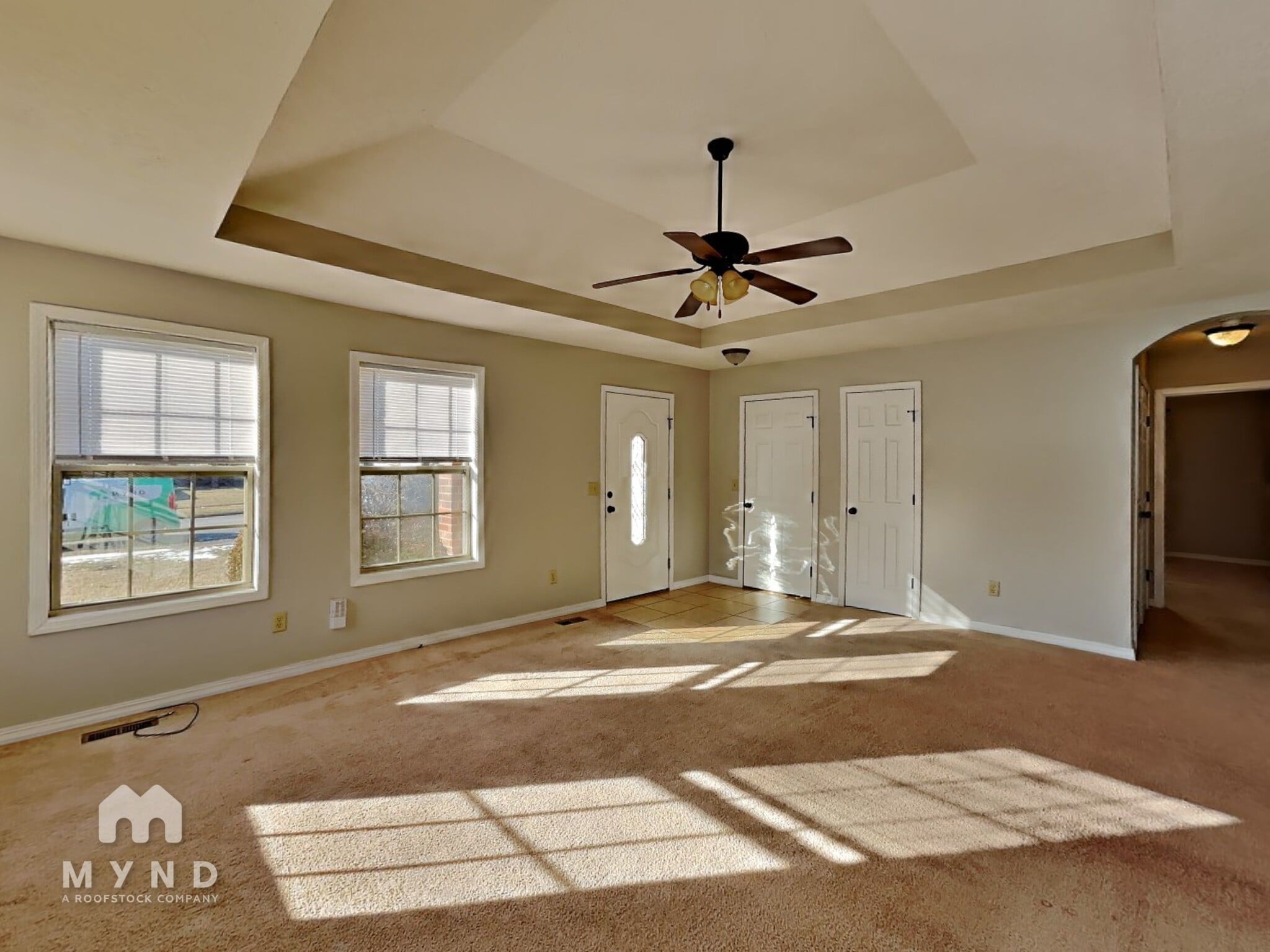 Building Photo - 664 S Mahn Ave