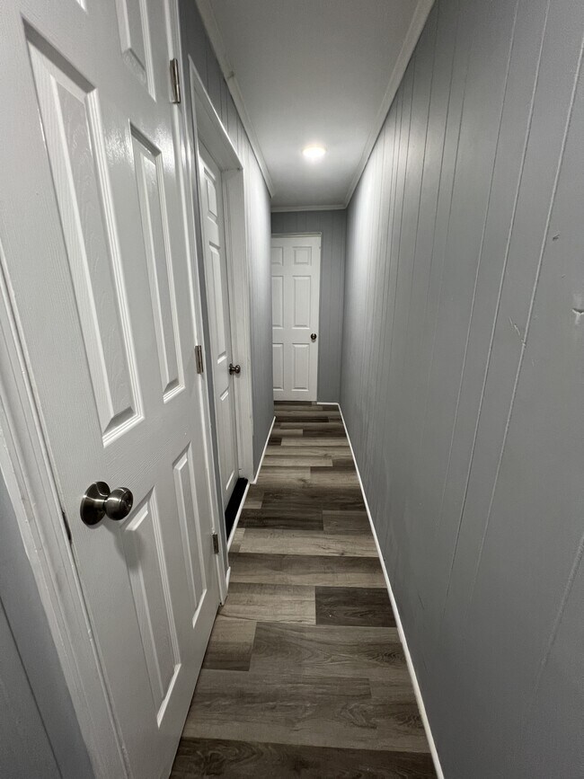 Building Photo - 85 Chestnut St