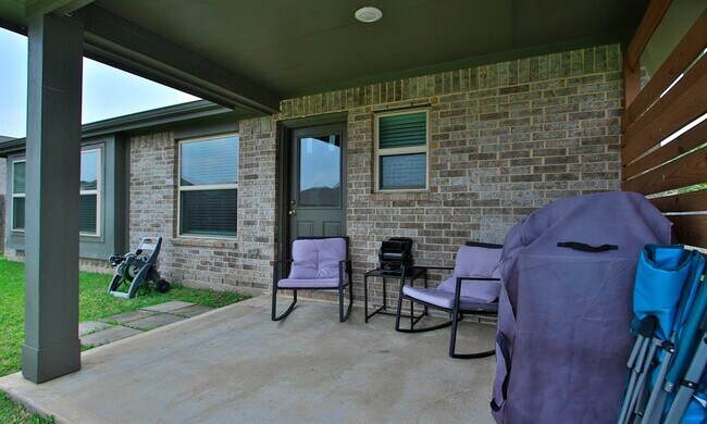 Building Photo - 20202 Creekdale Bend Dr