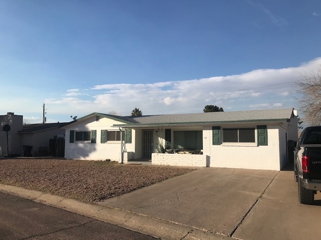 Primary Photo - 806 W Stirrup Dr