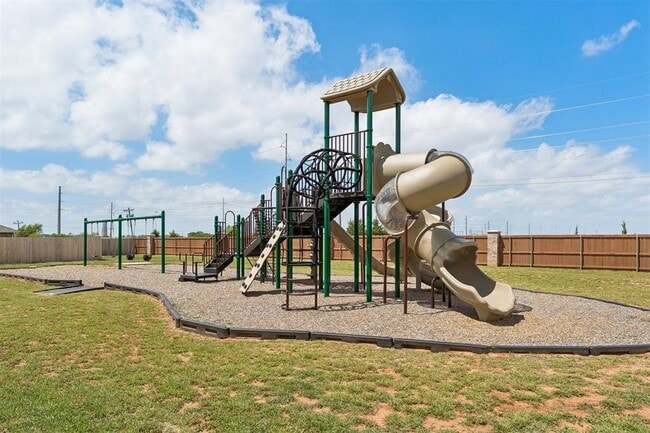 Building Photo - 2213 SE 89th Terrace