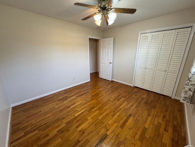 Building Photo - Nice 3/2 House in Lindale- $1,495