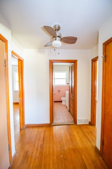 Building Photo - 3471 Jeannette Ave