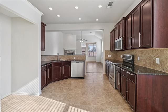 Building Photo - 588 Louder Way