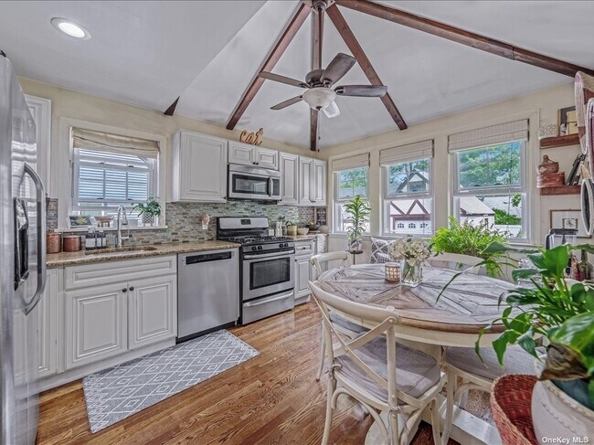 Building Photo - 40 Oakmere Dr