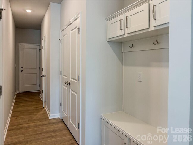 Building Photo - 6524 Harlech St