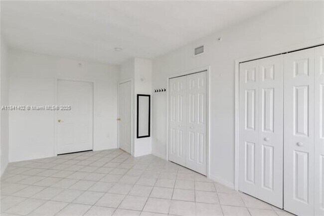 Building Photo - 3500 Coral Wy