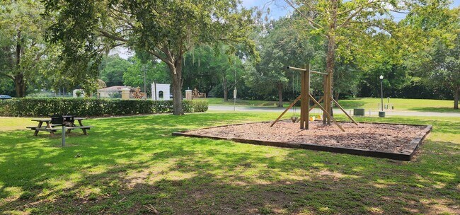 Building Photo - 5128 SE 103rd Ln