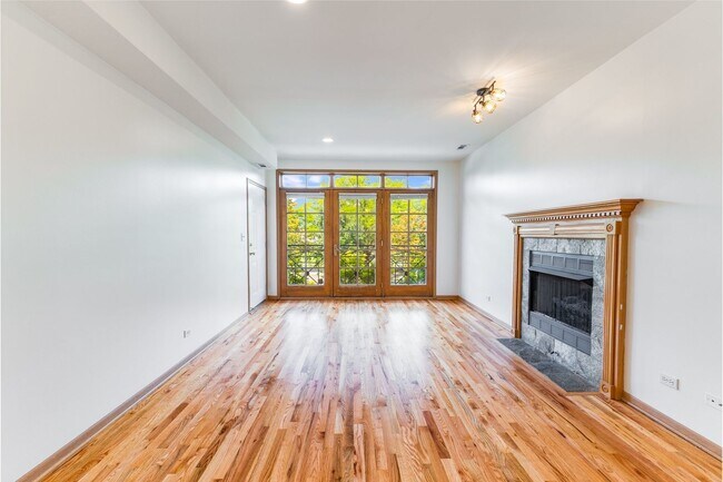 Building Photo - 333 S Leavitt St