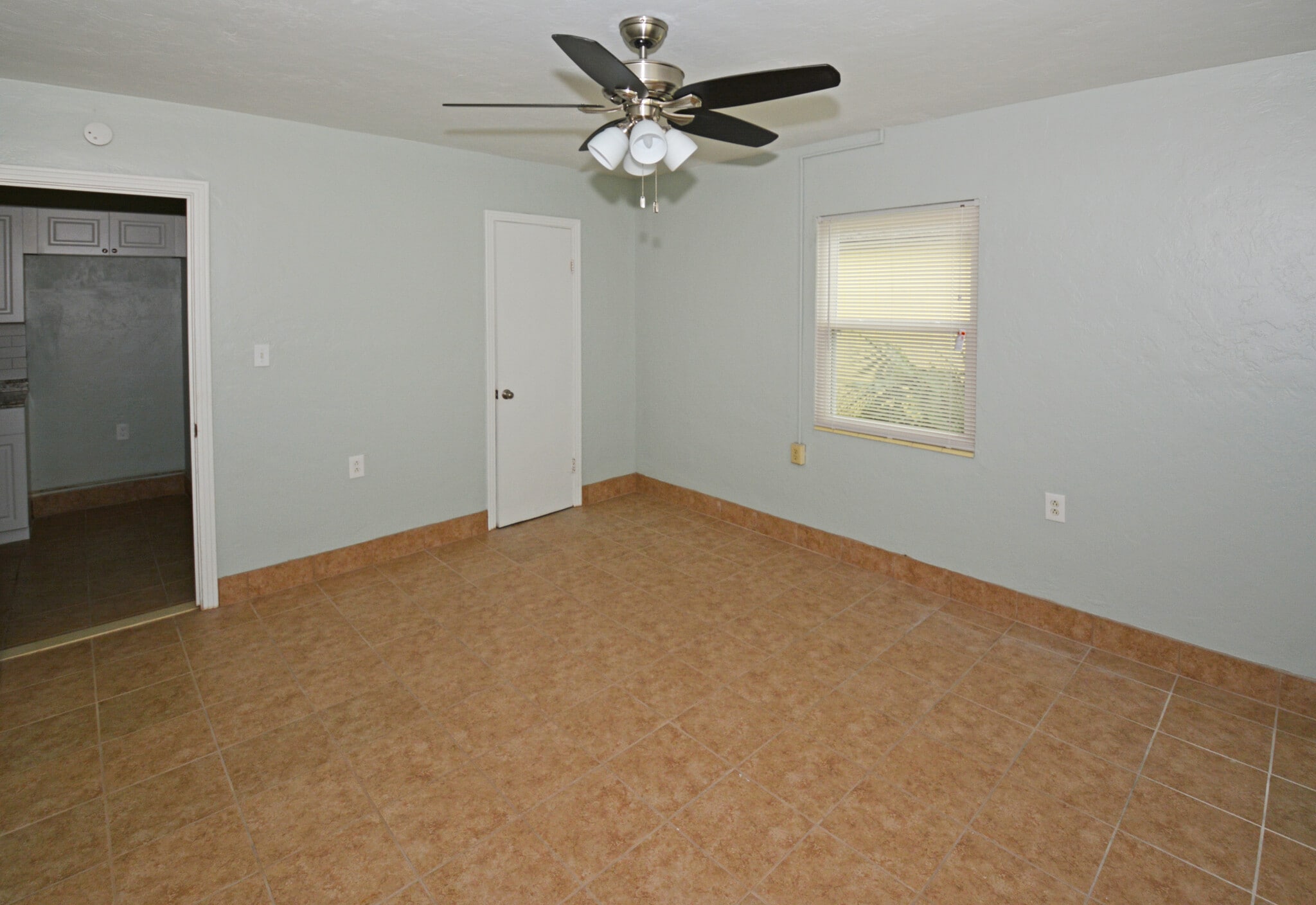 Bedroom 2 - 5009 TANGERINE AVE S