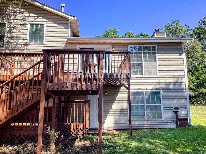 Building Photo - 107 Lake Terrace