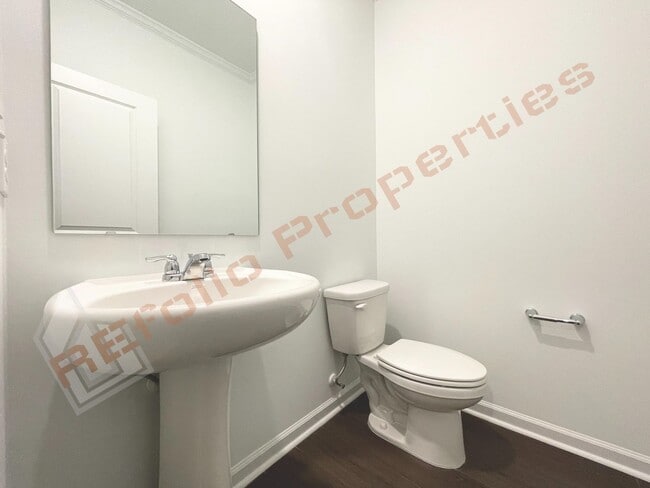 Building Photo - Brand New 3 Story, 4 bedroom, 3.5 bathroom Townhome Featuring a 1st floor Guest Suite, 2 Car Gara...