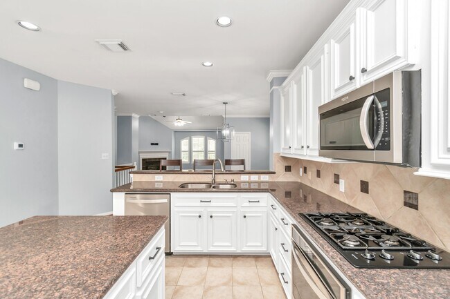 Building Photo - 2901 W Dallas St