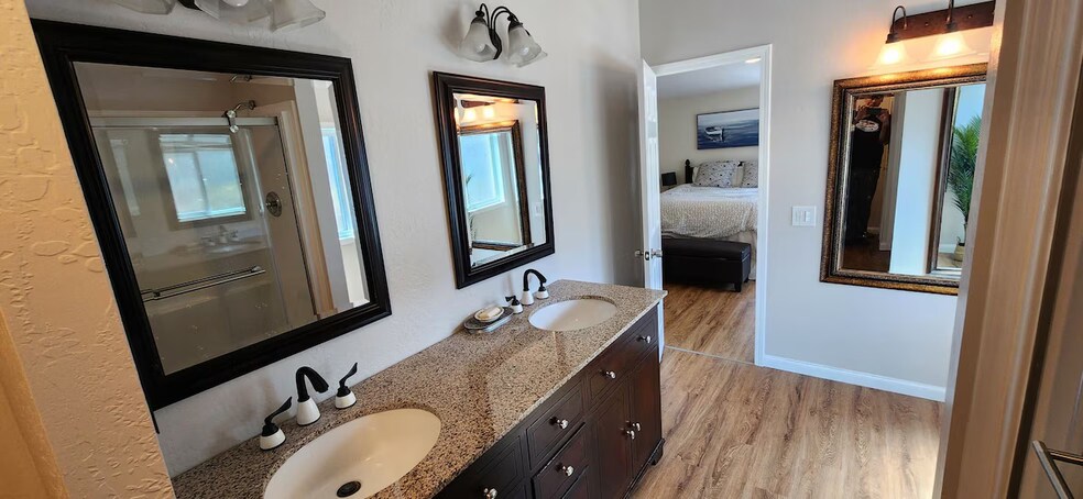 Master Bathroom - 2844 Marina View Dr