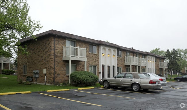 Building Photo - Lavinia Garden Apartments