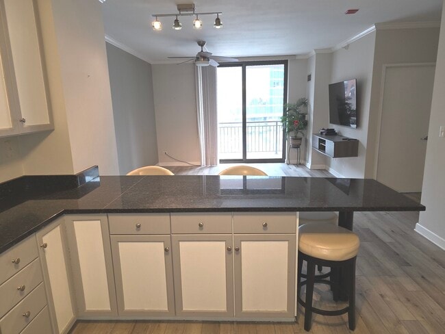 Building Photo - 1101 S State St