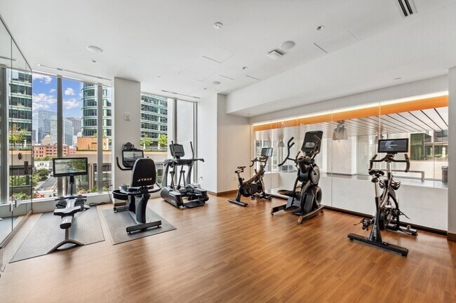 Building Photo - 135 Seaport Blvd