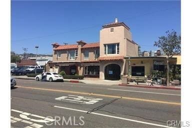 Building Photo - 976 S Coast Hwy