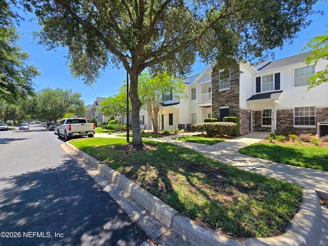 Building Photo - 575 Oakleaf Plantation Pkwy
