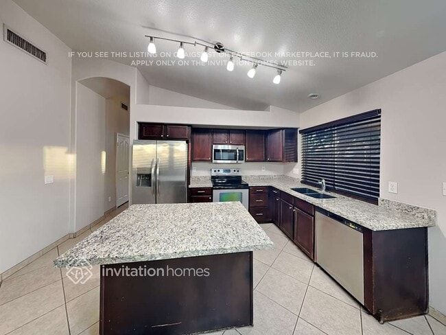 Building Photo - 2404 N 125th Dr