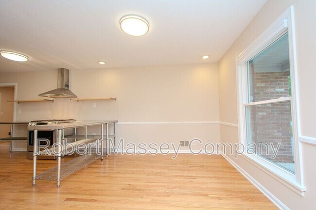 Building Photo - 1813 Crossgate Ln