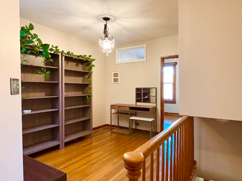 Building Photo - 640 S Lakewood Ave