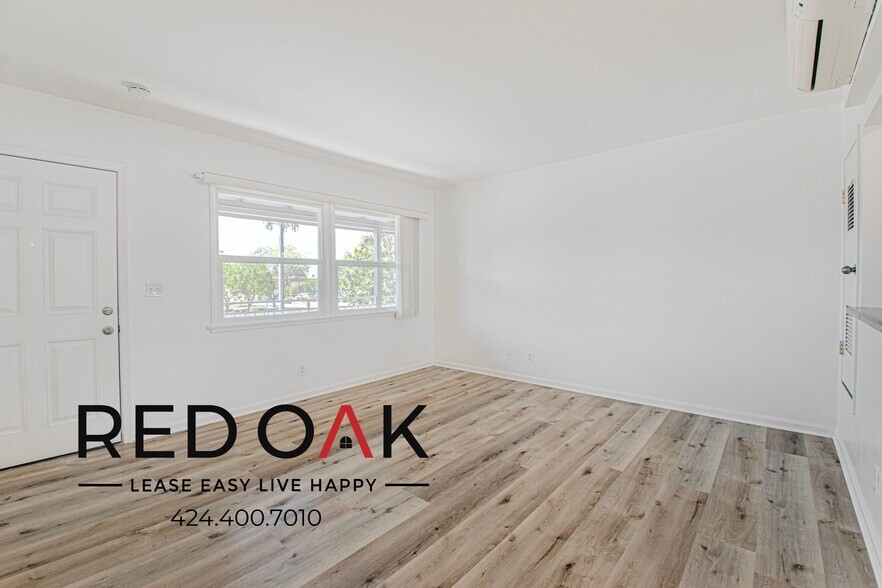 Building Photo - 380 S Sierra Madre Blvd