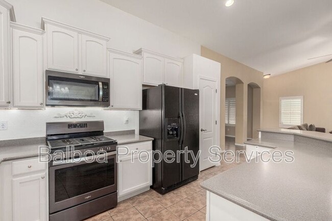 Building Photo - 44087 Granite Dr