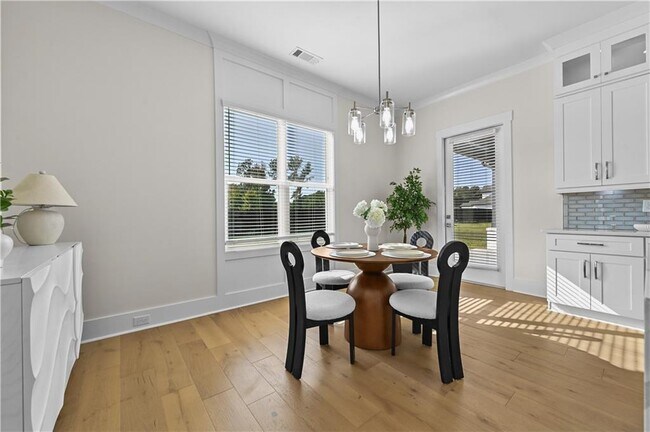 Building Photo - 3488 Hamilton Mill Rd