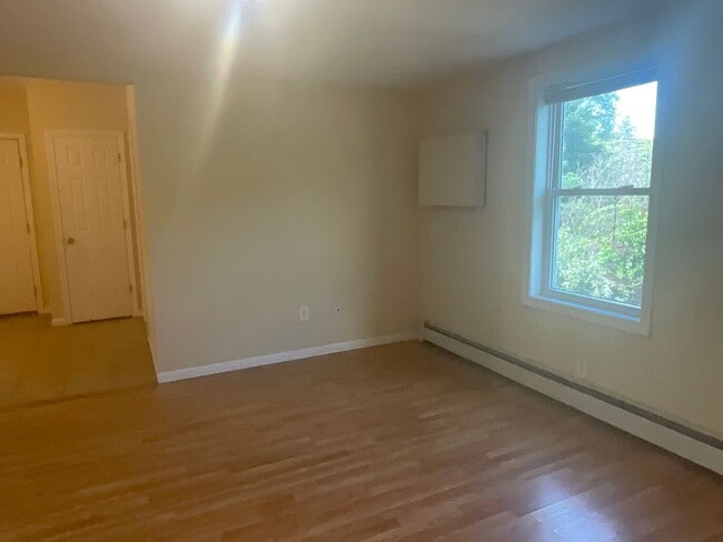 Building Photo - 21 Cooley Ave