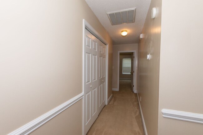 Building Photo - 214 Lee Rogers Rd
