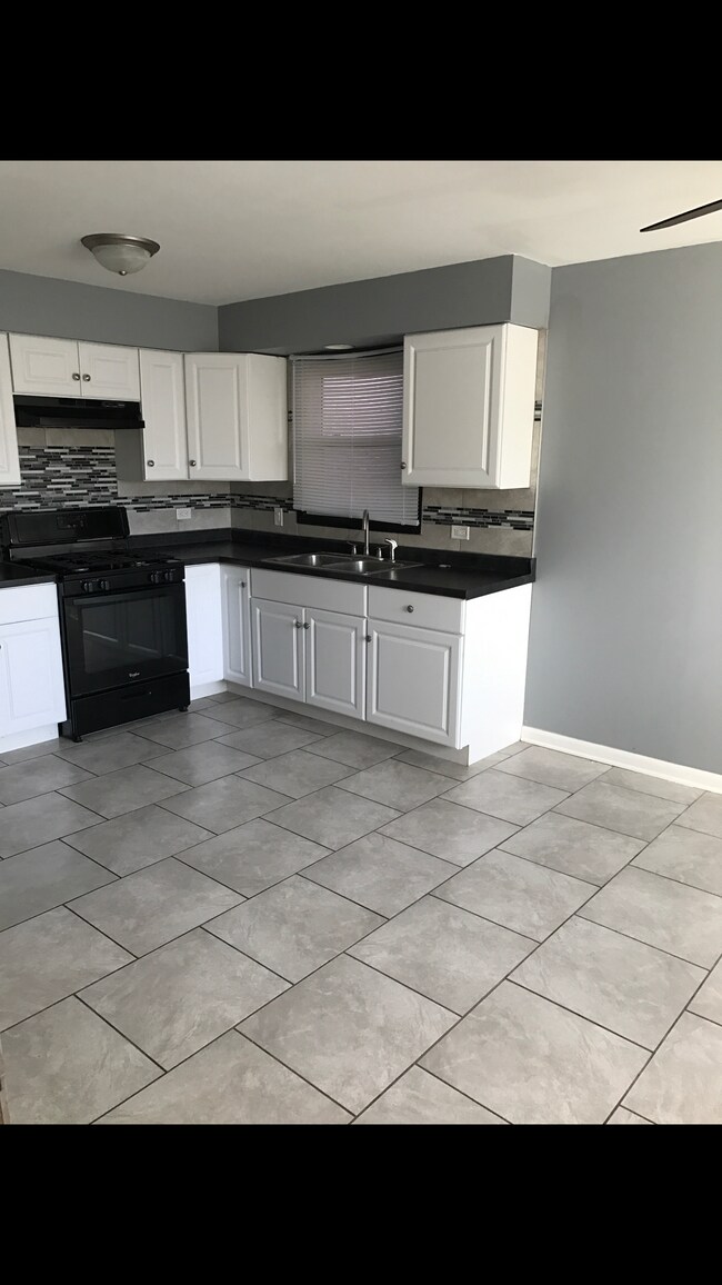 Building Photo - 80 Luella Ave