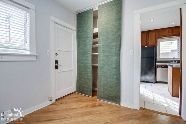 Building Photo - Beautiful Single-story 3Bdm 1Ba Home in North Park!