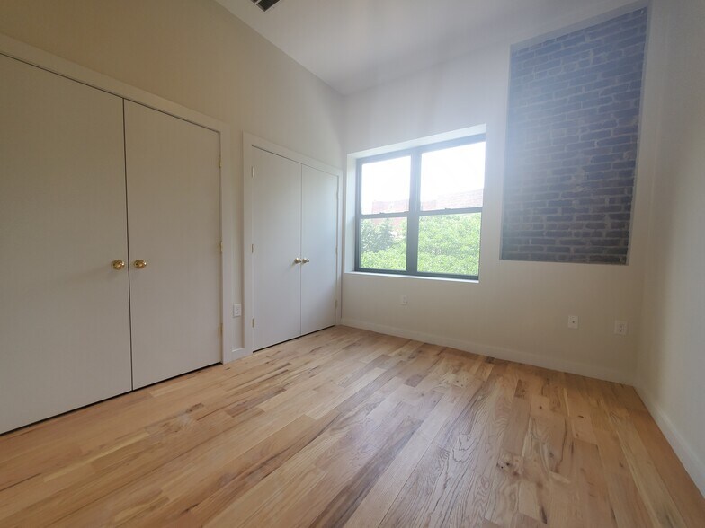 141 Monticello Ave 4 - 141 Monticello Ave