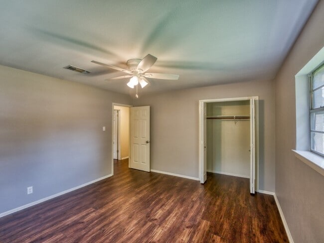 Building Photo - 207 McGee Trail