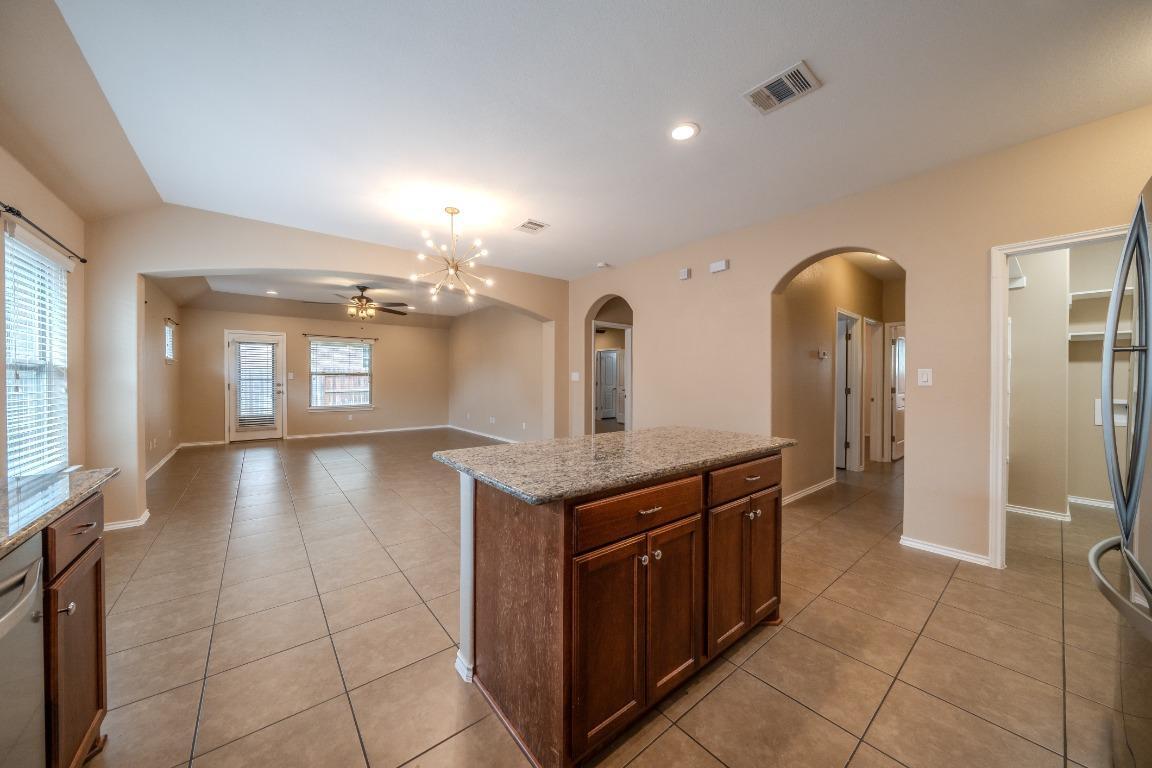 Building Photo - 304 Jack Ryan Ln