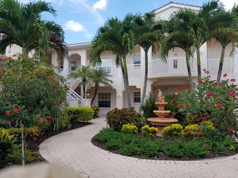 Building Photo - 4202 Central Sarasota Pky