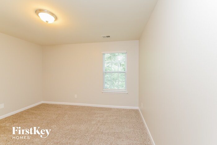 Building Photo - 1605 Haddington Point Dr