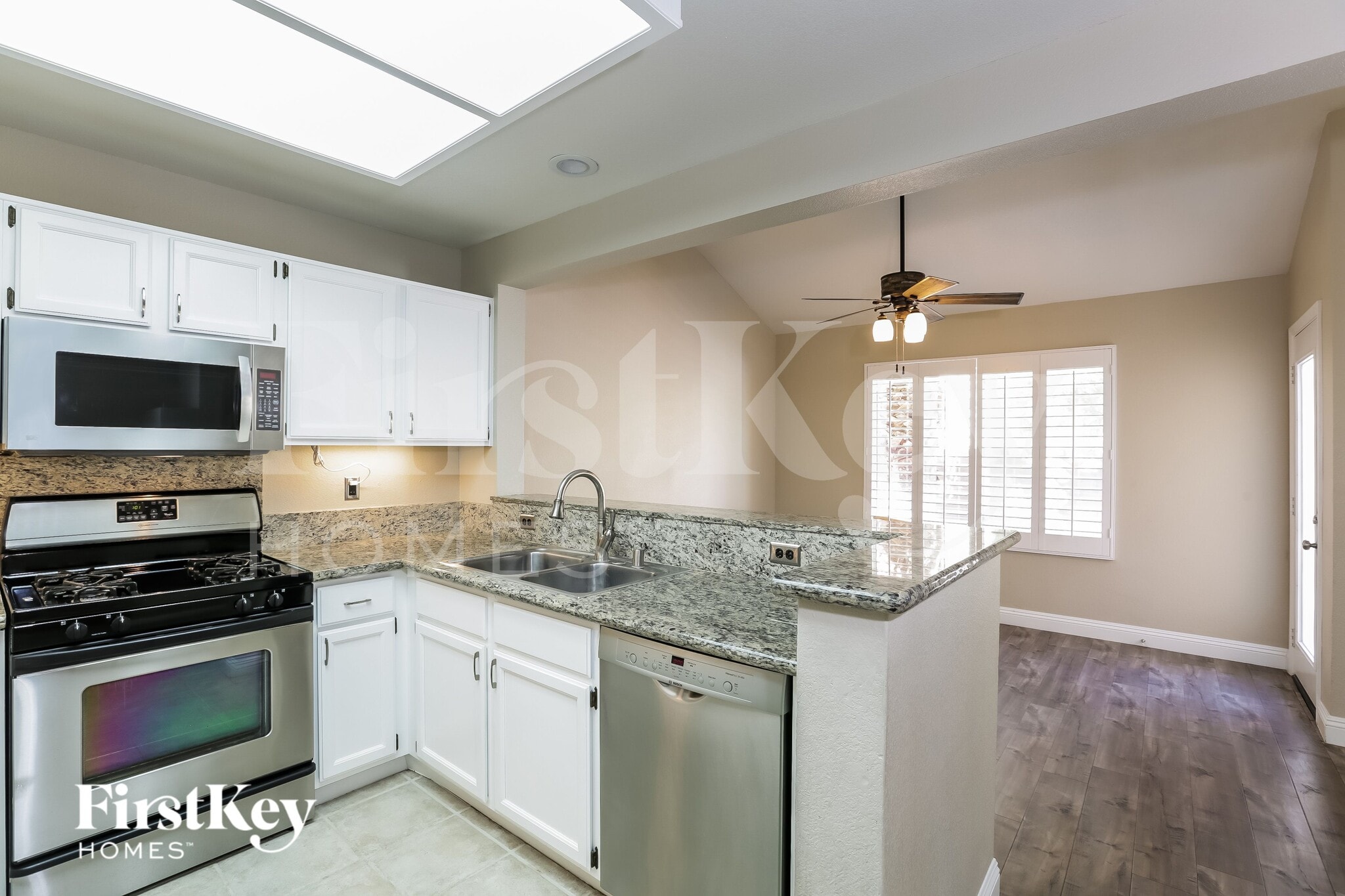 Building Photo - 9416 Sierra Summit Ave