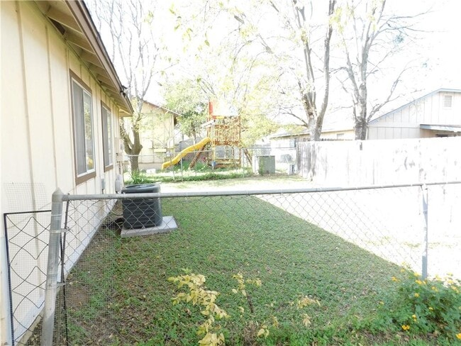 Building Photo - 1900 Prairie Knoll Ct