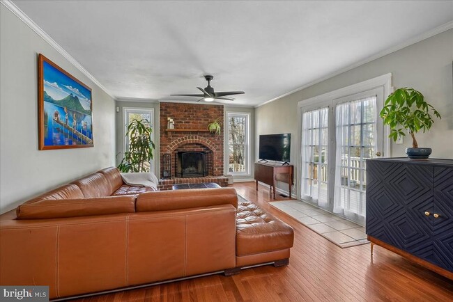 Building Photo - 4400 Loganberry Ln