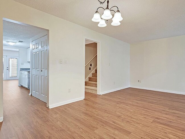 Living Room - 2907 Barrington Ln