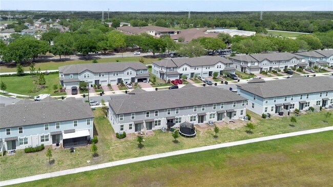 Building Photo - 2026 Crape Jasmine Ln