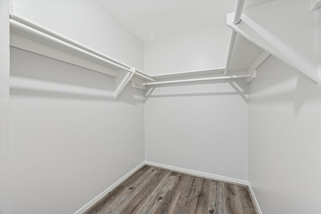 Building Photo - 9031 Gaylord Dr