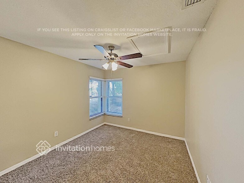 Building Photo - 2436 Delbarton Ave