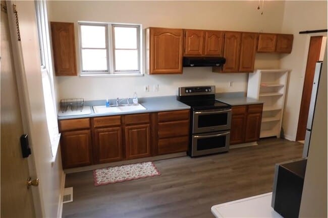 Building Photo - 203 Boone St