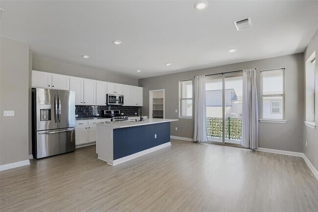 Building Photo - 8306 Mandela Bend