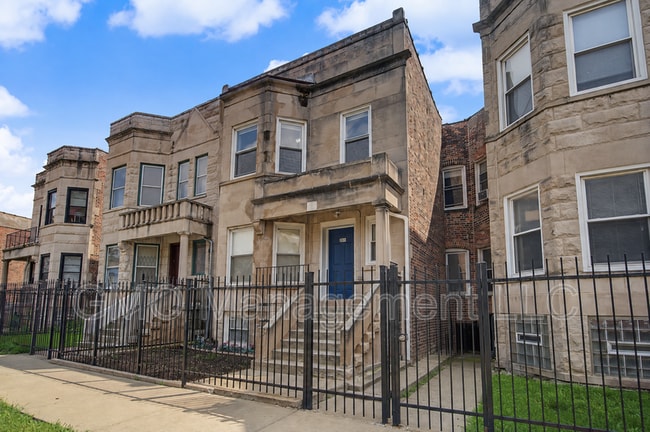Building Photo - 4341 W Gladys Ave